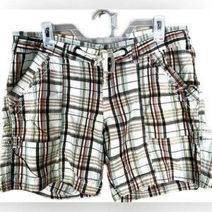 UnionBay Comfortable and stylish plaid shorts. Women’s Size 13